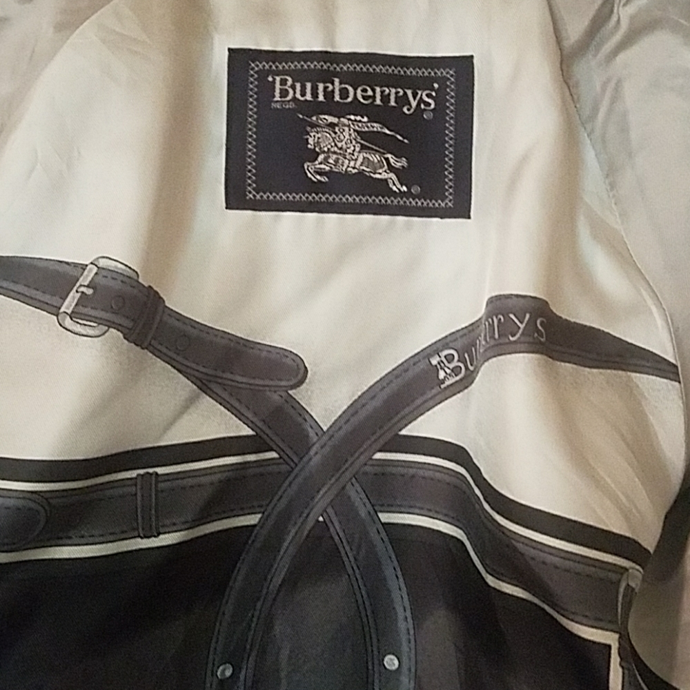 Burberry Trench Coat - Picture 5 of 11